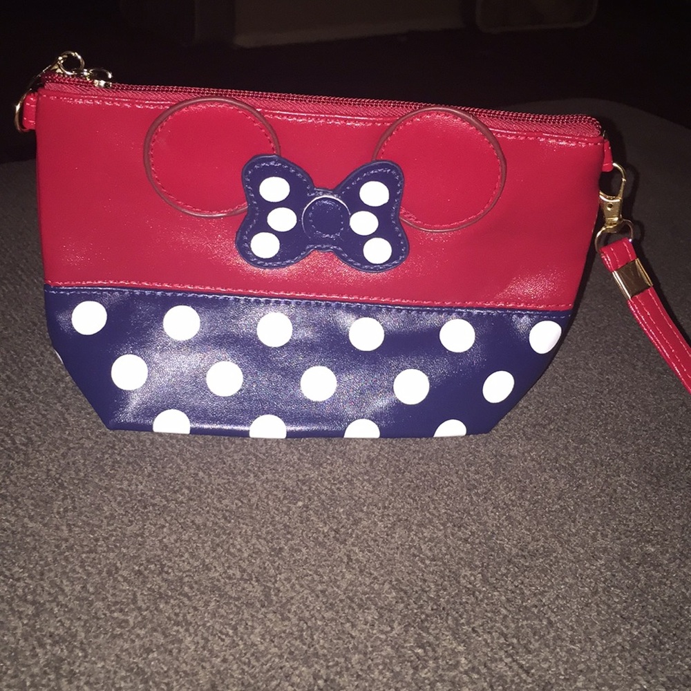 Cosmetic bag